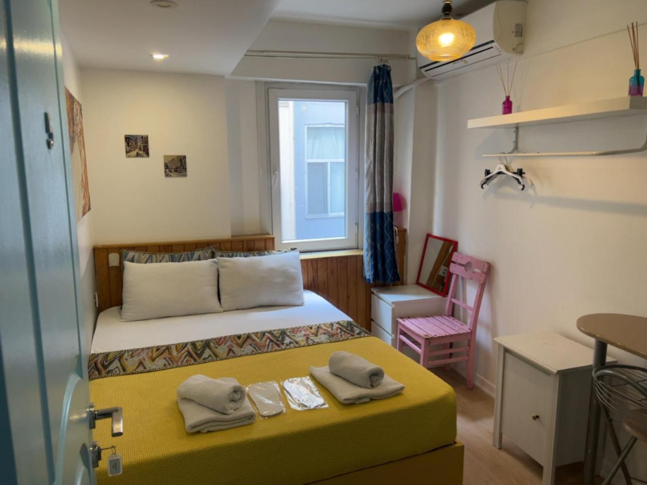Rodin Hostel Istanbul Exteriör bild