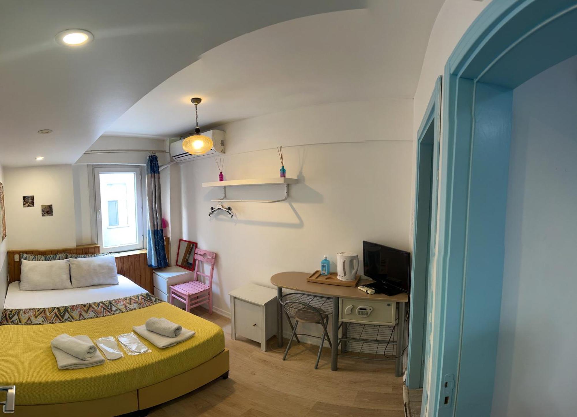 Rodin Hostel Istanbul Exteriör bild