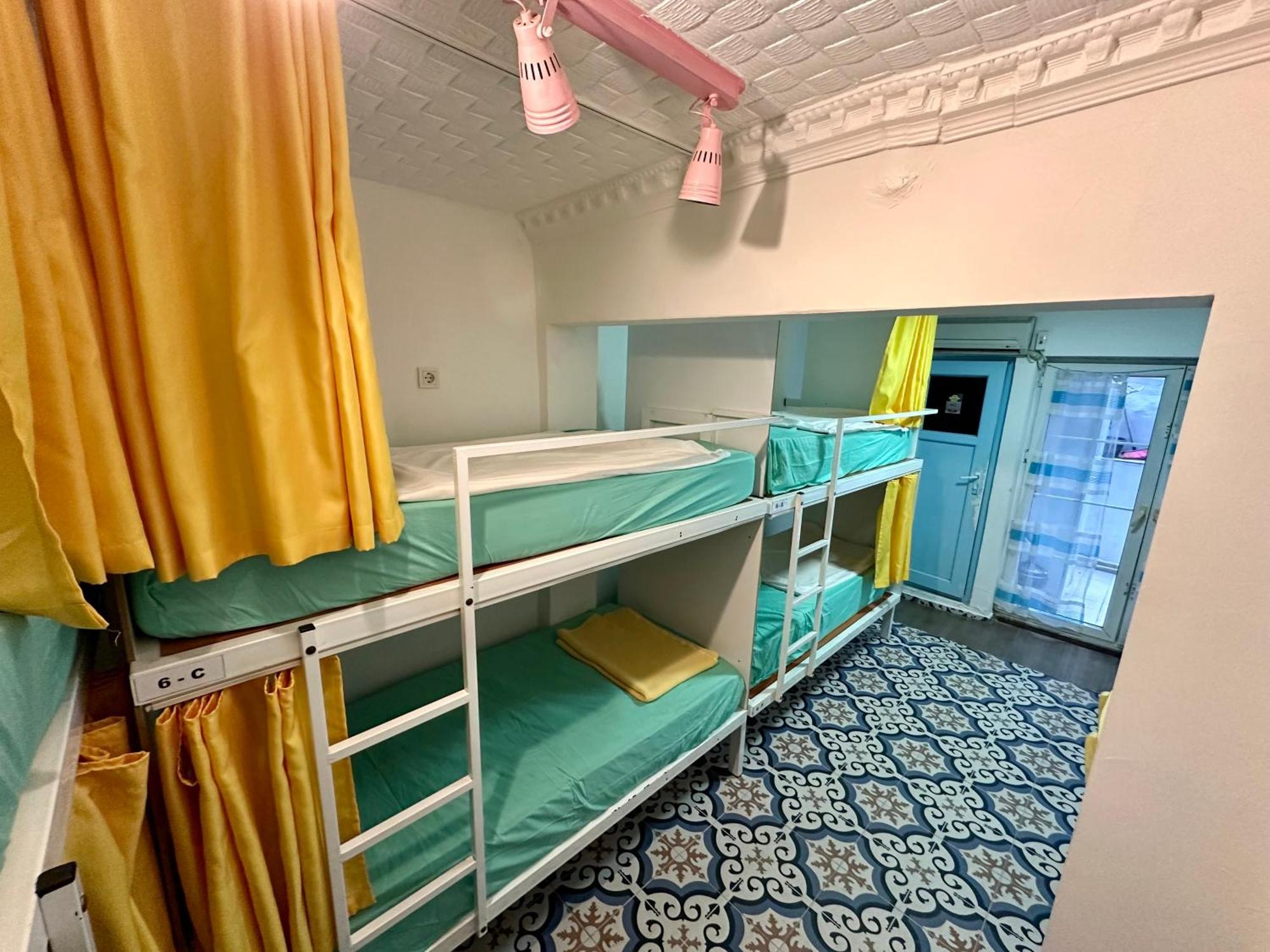 Rodin Hostel Istanbul Exteriör bild
